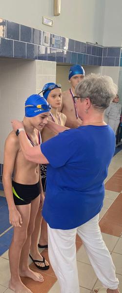 7429a93b 5613 41f5 8624 1900d3039d3f